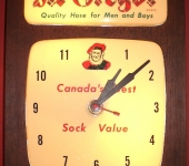 Vintage MacGregor Canadian Clock